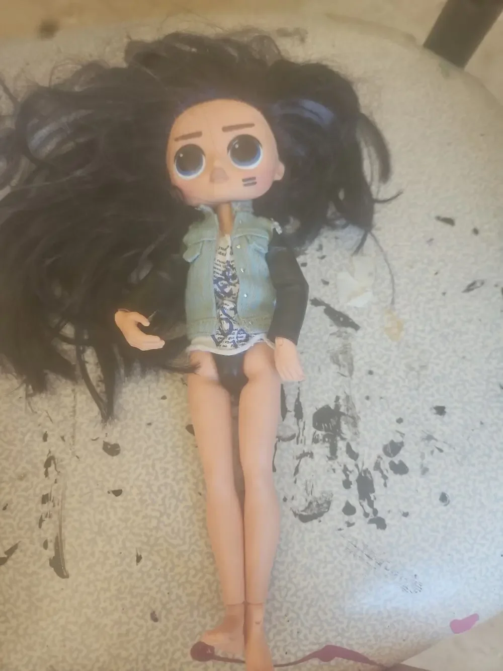 L.O.L. Surprise O.M.G. Remix Rocker Boi Fashion Doll Black Hair Blue Streak